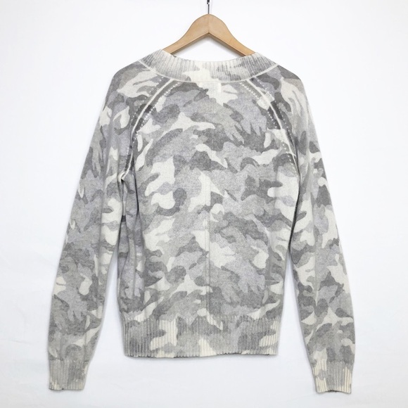 27 miles Malibu camouflage V-neck cashmere sweater - Picture 2 of 11